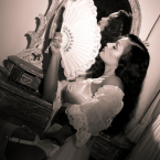 Aria_Giovanni-_Vanity_Mirror_-12 Aria_Giovanni-_Vanity_Mirror_-12