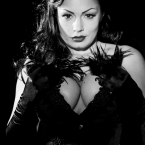 Aria_Giovanni-_Cabaret_-3