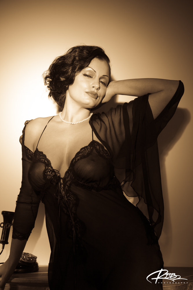 Aria_Giovanni-_Vintage_Telephone_-81