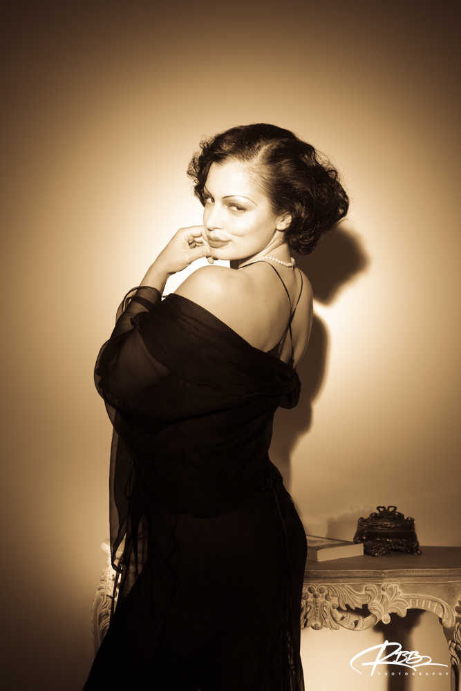 Aria_Giovanni-_Vintage_Telephone_-87